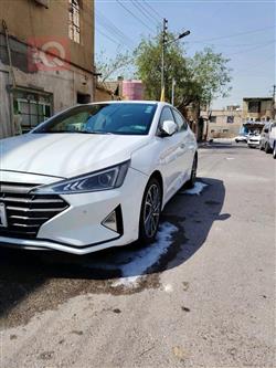 هیوندای ئەلەنترا